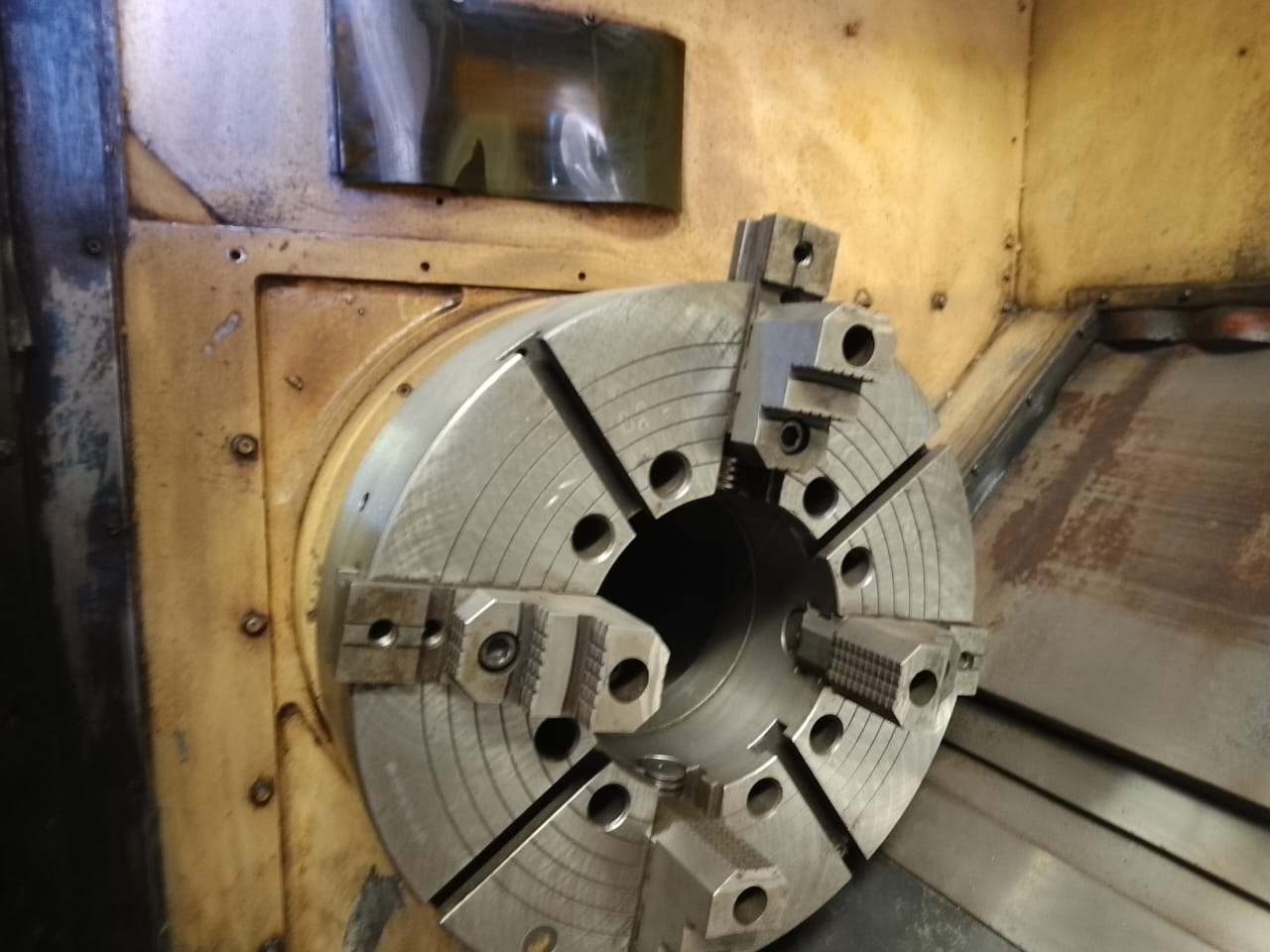 MAZAK SLANT TURN 50N CNC TURNING CENTER bore 200 Manufacturers, Suppliers in Uttarakhand